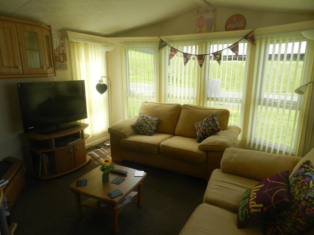 Cwtch Caravans Little Haven Exterior photo